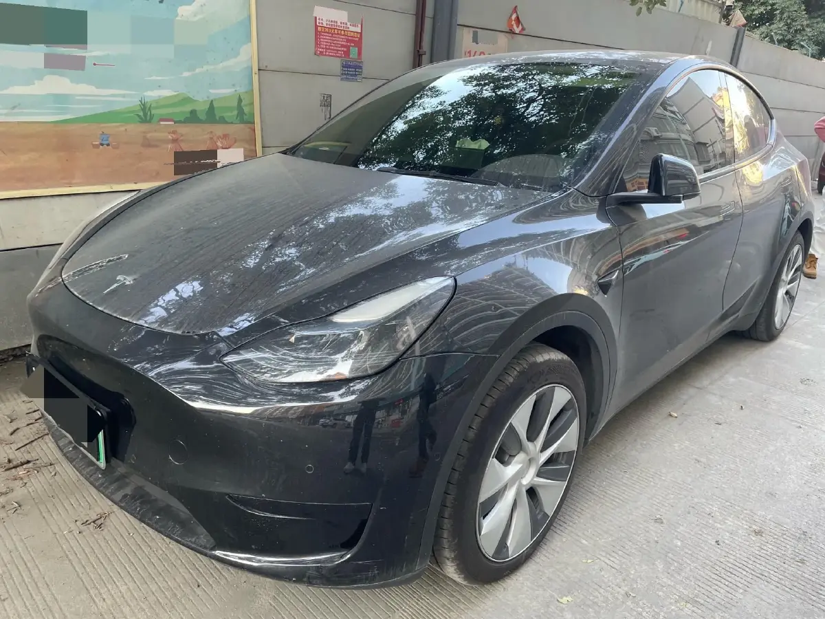 2022 Tesla Model Y BEV 60KWH