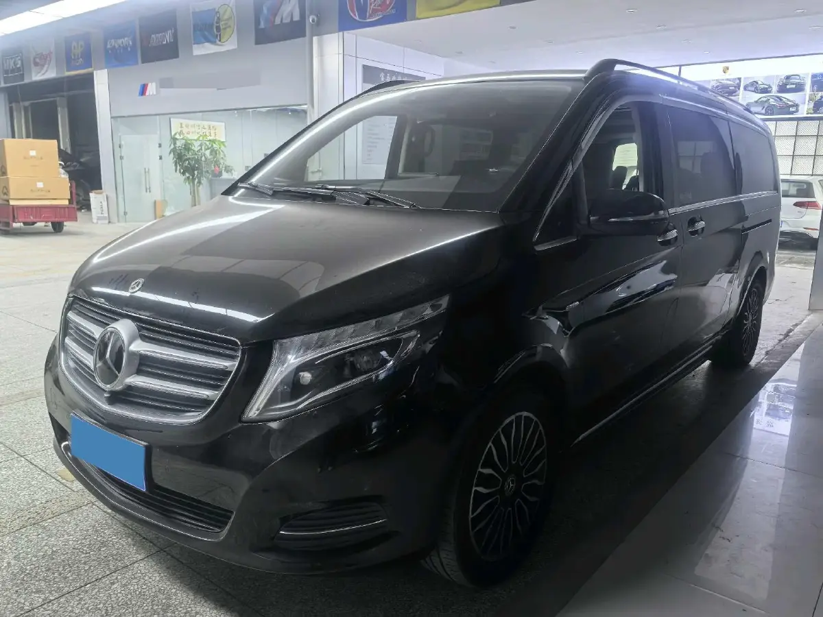 2018 Mercedes-Benz V Class 2.0T 211HP L4 7AT