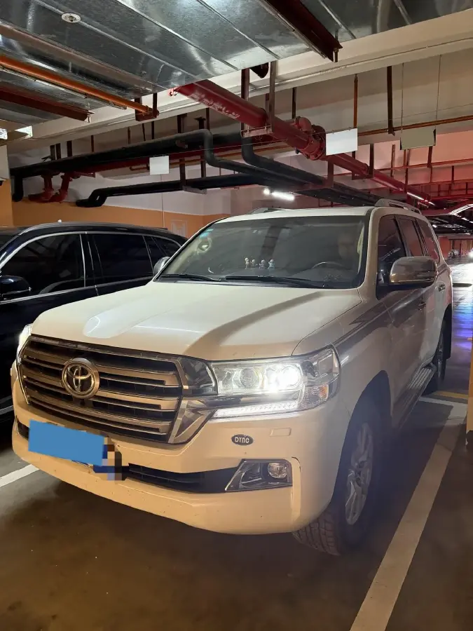 2015 Toyota Land Cruiser 4.0L 275HP V6 5AT