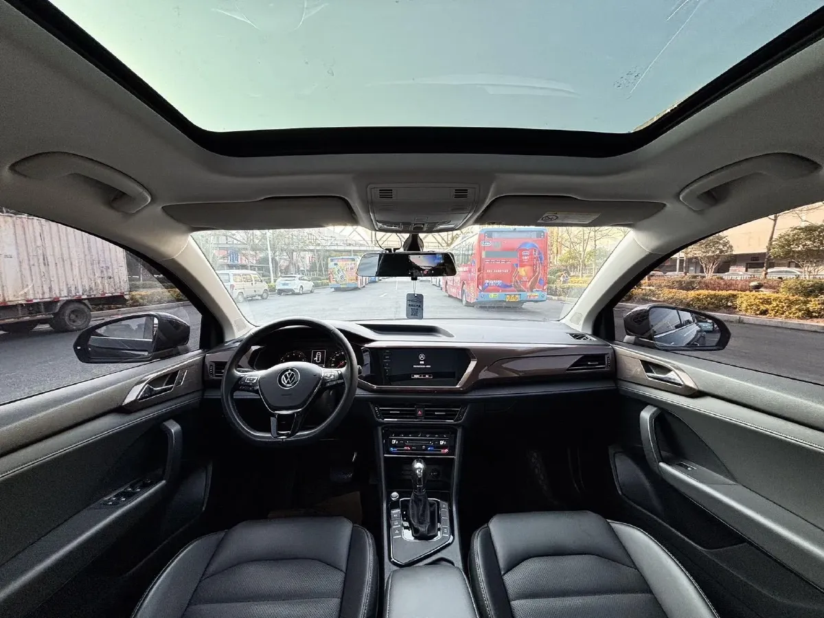 2021 Volkswagen Tharu 1.4T 150HP L4 7DCT,autocango,china used car exporter,china ev exporter,chinese used car exporter,chinese used ev exporter