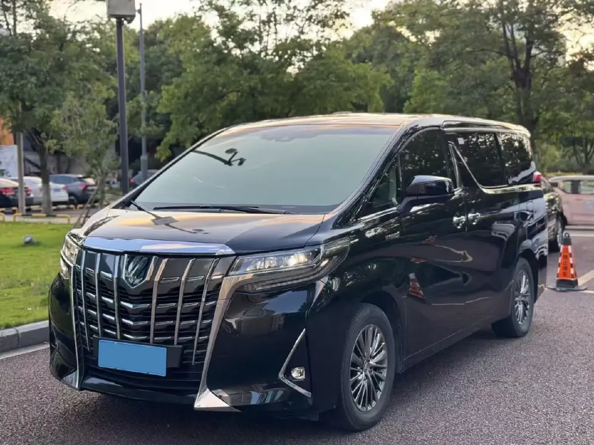 2021 Toyota Alphard 2.5L 117HP L4 E-CVT Hybrid