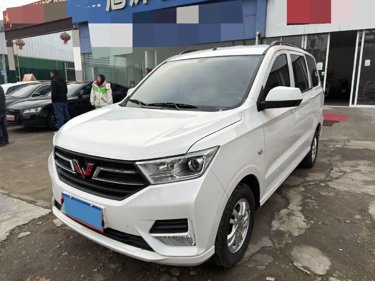 2016 WuLing HongGuang 1.5L 112HP L4 5MT