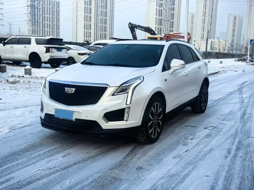 2022 Cadillac XT5 2.0T 237HP L4 9AT