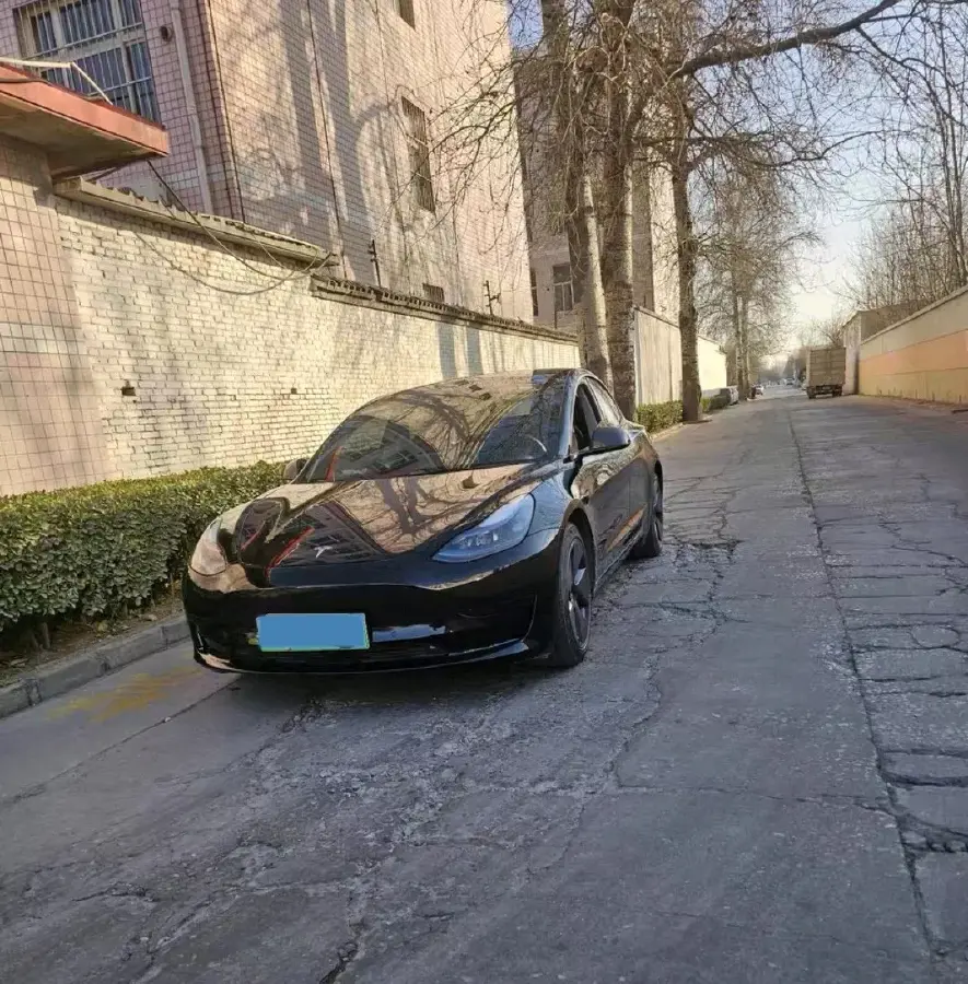 2022 Tesla Model 3 BEV 60KWH