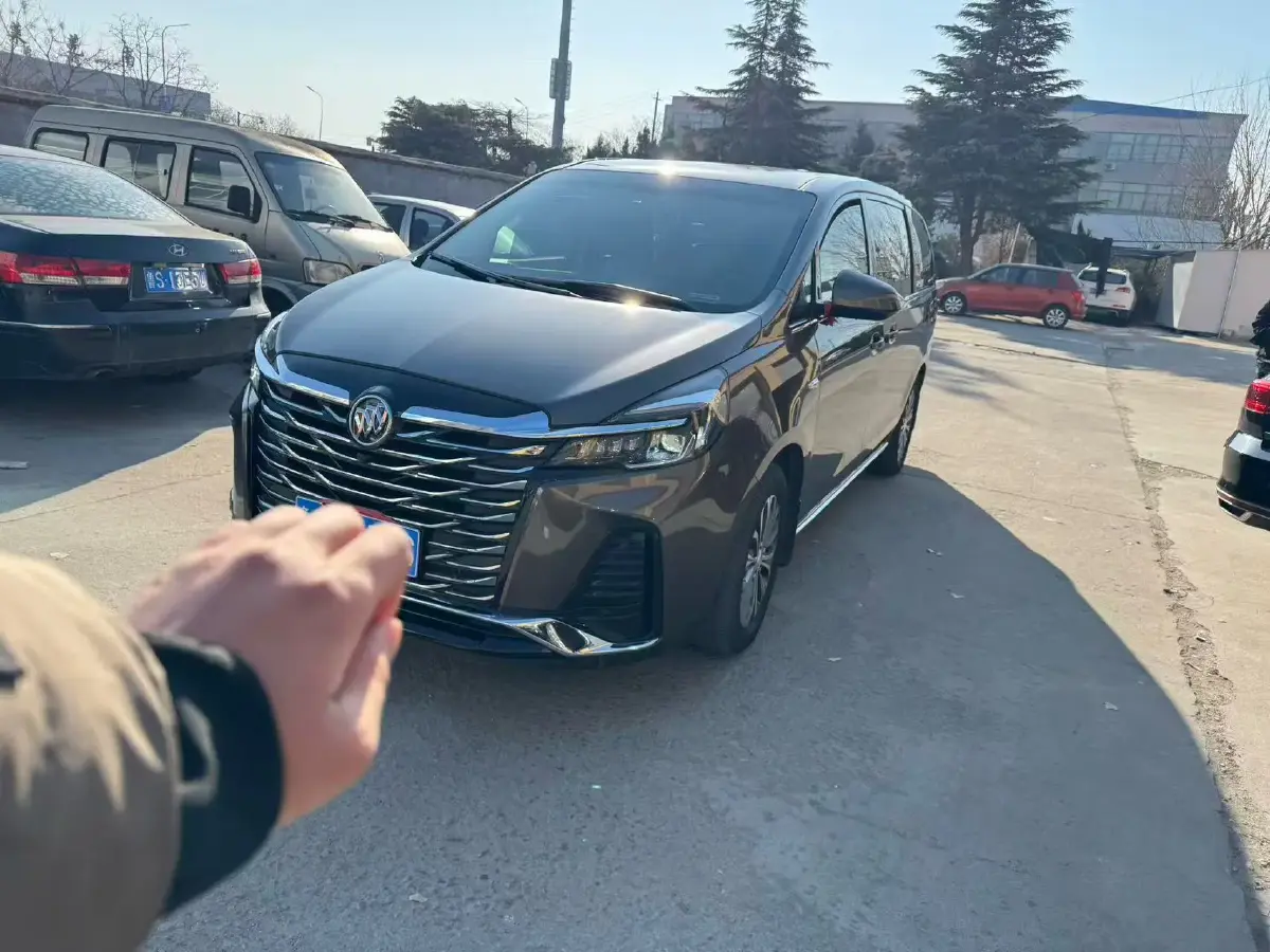 2023 Buick GL8 2.0T 237HP L4 9AT