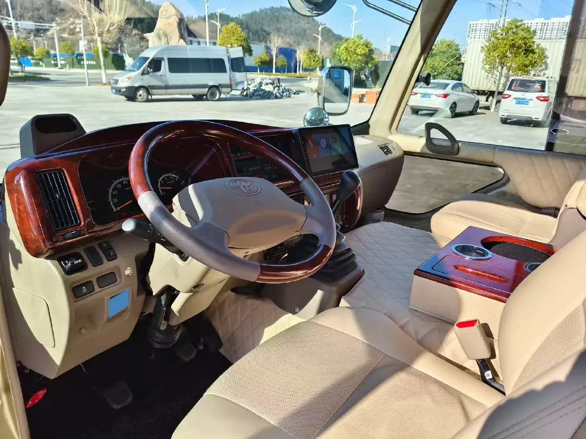 2020 Skoda Octavia 1.5L 113HP L4 5MT,autocango,china used car exporter,china ev exporter,chinese used car exporter,chinese used ev exporter