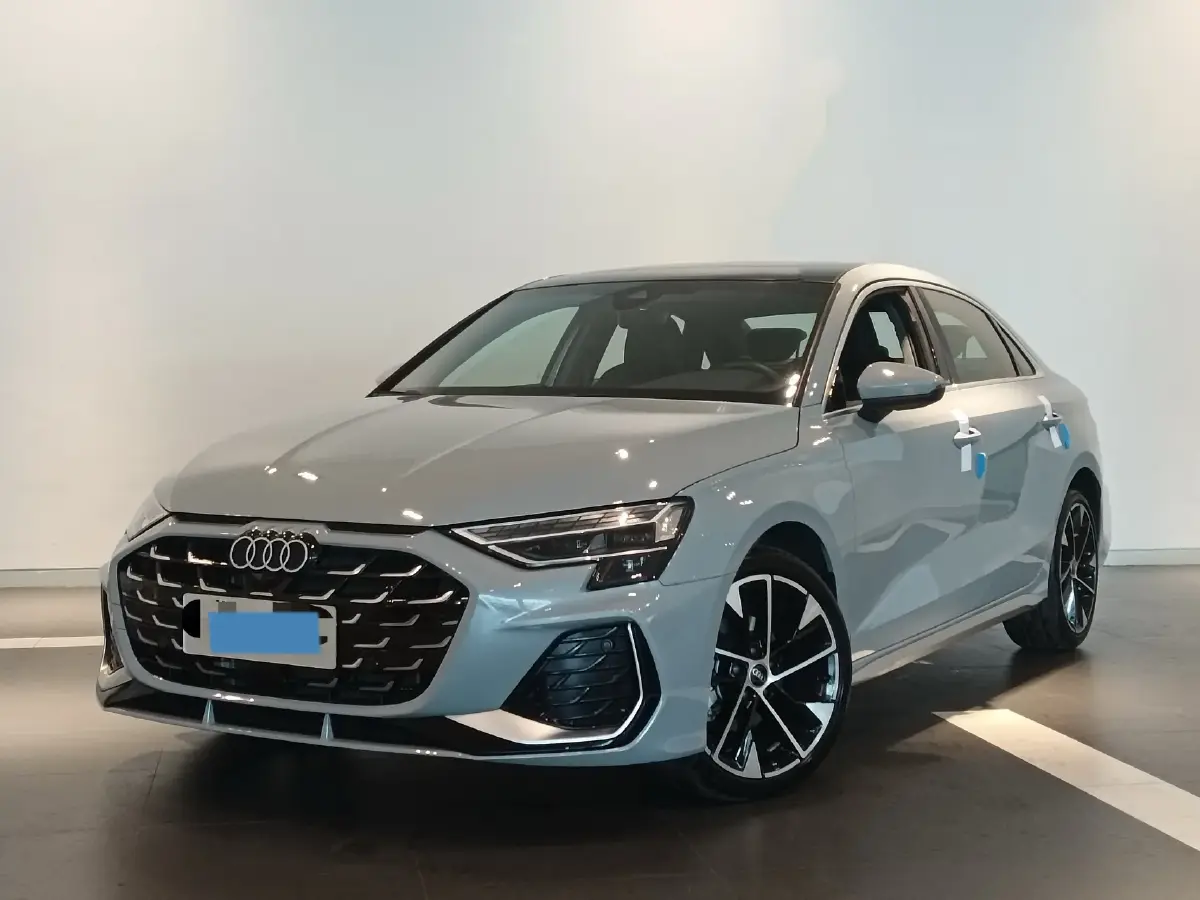 2025 Audi A3 1.5T 160HP L4 7DCT