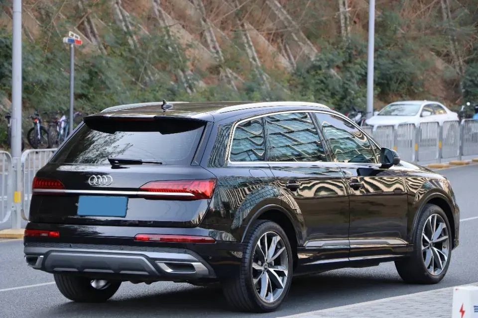 2023 Audi Q7 3.0T 340HP V6 8AT,autocango,china used car exporter,china ev exporter,chinese used car exporter,chinese used ev exporter