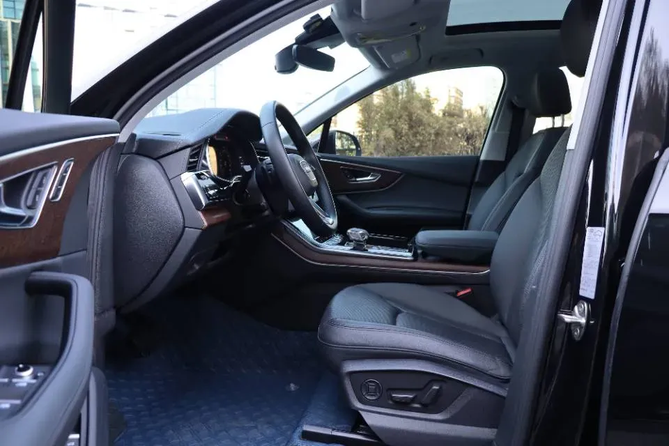 2023 Audi Q7 3.0T 340HP V6 8AT,autocango,china used car exporter,china ev exporter,chinese used car exporter,chinese used ev exporter