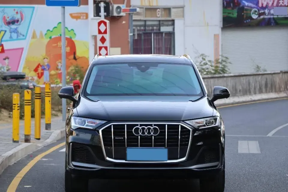 2023 Audi Q7 3.0T 340HP V6 8AT,autocango,china used car exporter,china ev exporter,chinese used car exporter,chinese used ev exporter