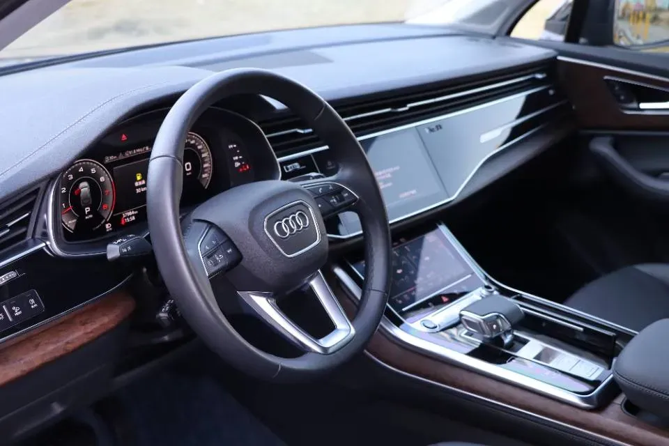 2023 Audi Q7 3.0T 340HP V6 8AT,autocango,china used car exporter,china ev exporter,chinese used car exporter,chinese used ev exporter