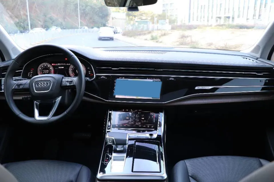 2023 Audi Q7 3.0T 340HP V6 8AT,autocango,china used car exporter,china ev exporter,chinese used car exporter,chinese used ev exporter