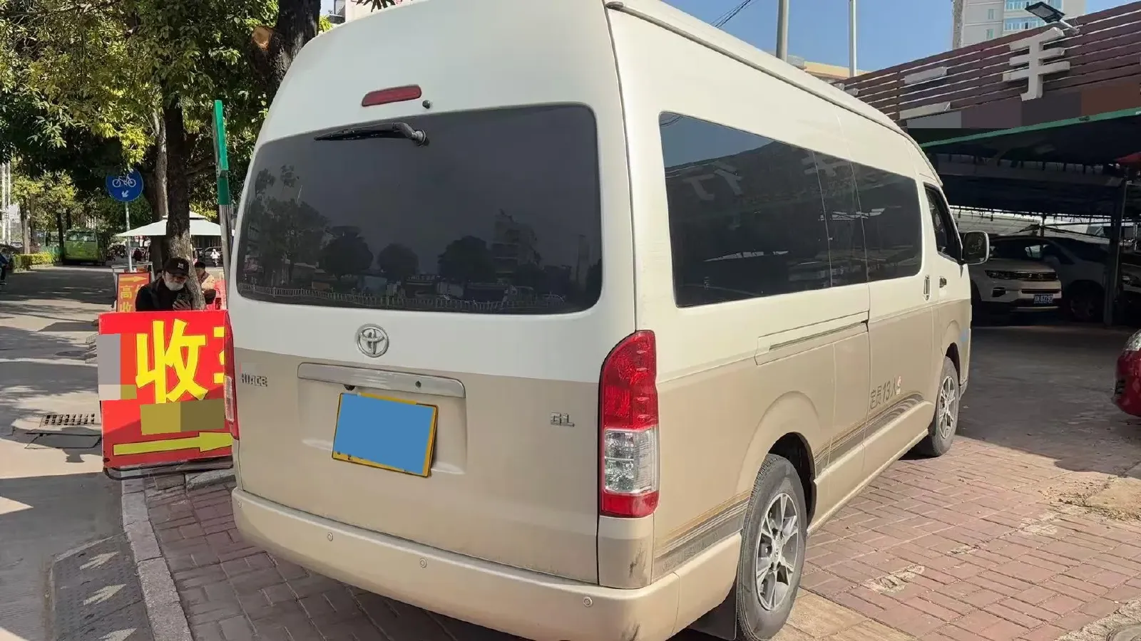 2011 Toyota Hiace 2.7L 154HP L4 4AT,autocango,china used car exporter,china ev exporter,chinese used car exporter,chinese used ev exporter