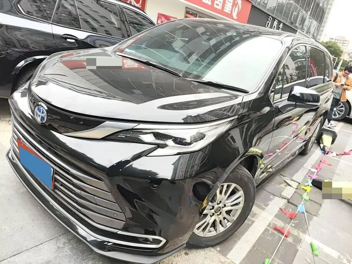 2021 Toyota Sienna 2.5L 192HP L4 E-CVT Hybrid