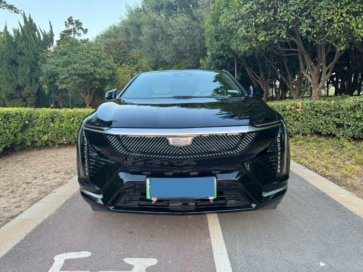 2024 Cadillac OPTIQ BEV 68.4KWH,autocango,china used car exporter,china ev exporter,chinese used car exporter,chinese used ev exporter