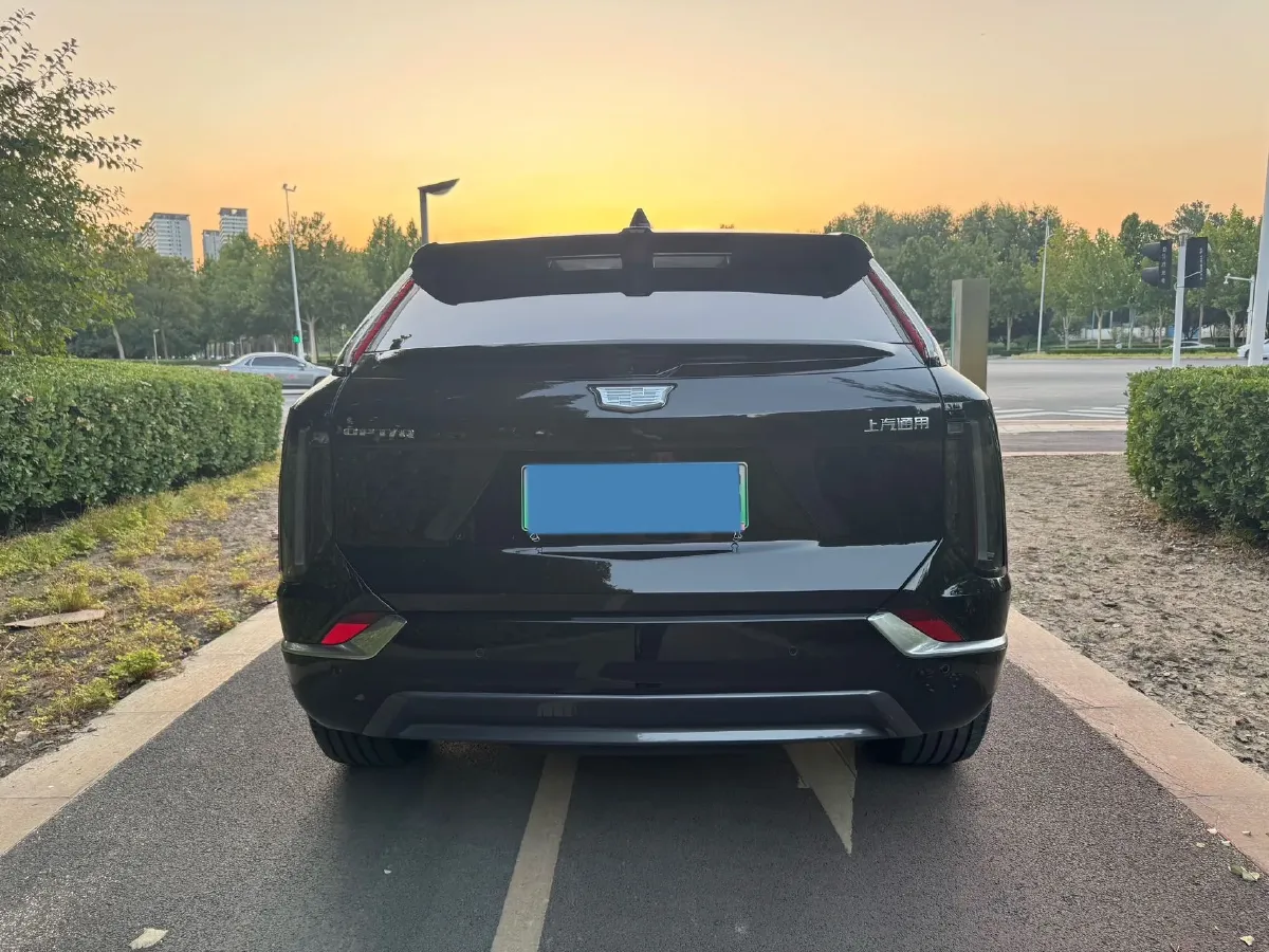 2024 Cadillac OPTIQ BEV 68.4KWH,autocango,china used car exporter,china ev exporter,chinese used car exporter,chinese used ev exporter