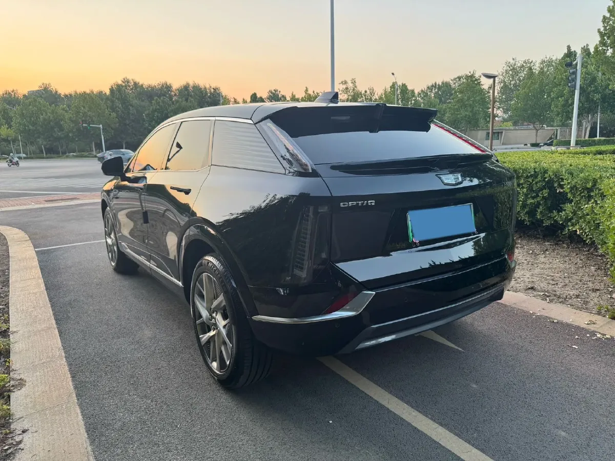 2024 Cadillac OPTIQ BEV 68.4KWH,autocango,china used car exporter,china ev exporter,chinese used car exporter,chinese used ev exporter