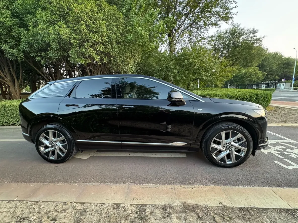 2024 Cadillac OPTIQ BEV 68.4KWH,autocango,china used car exporter,china ev exporter,chinese used car exporter,chinese used ev exporter