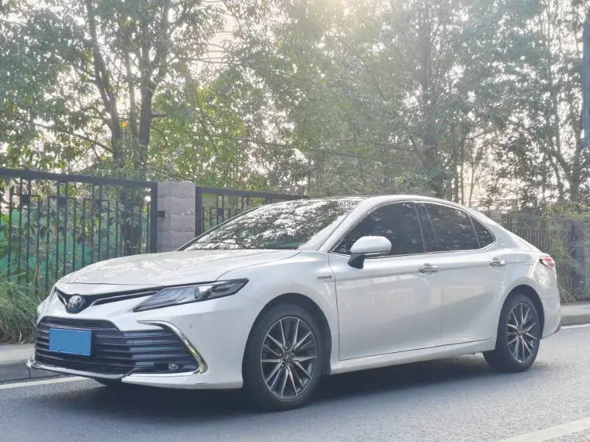 2023 Toyota Camry 2.5L 178HP L4 E-CVT Hybrid