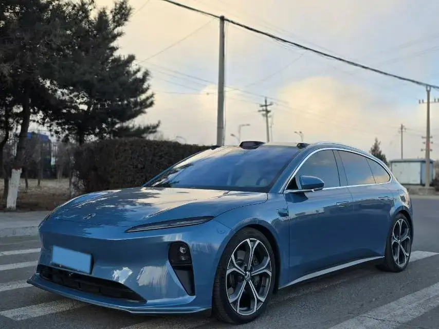 2023 NIO ET5T BEV 75KWH