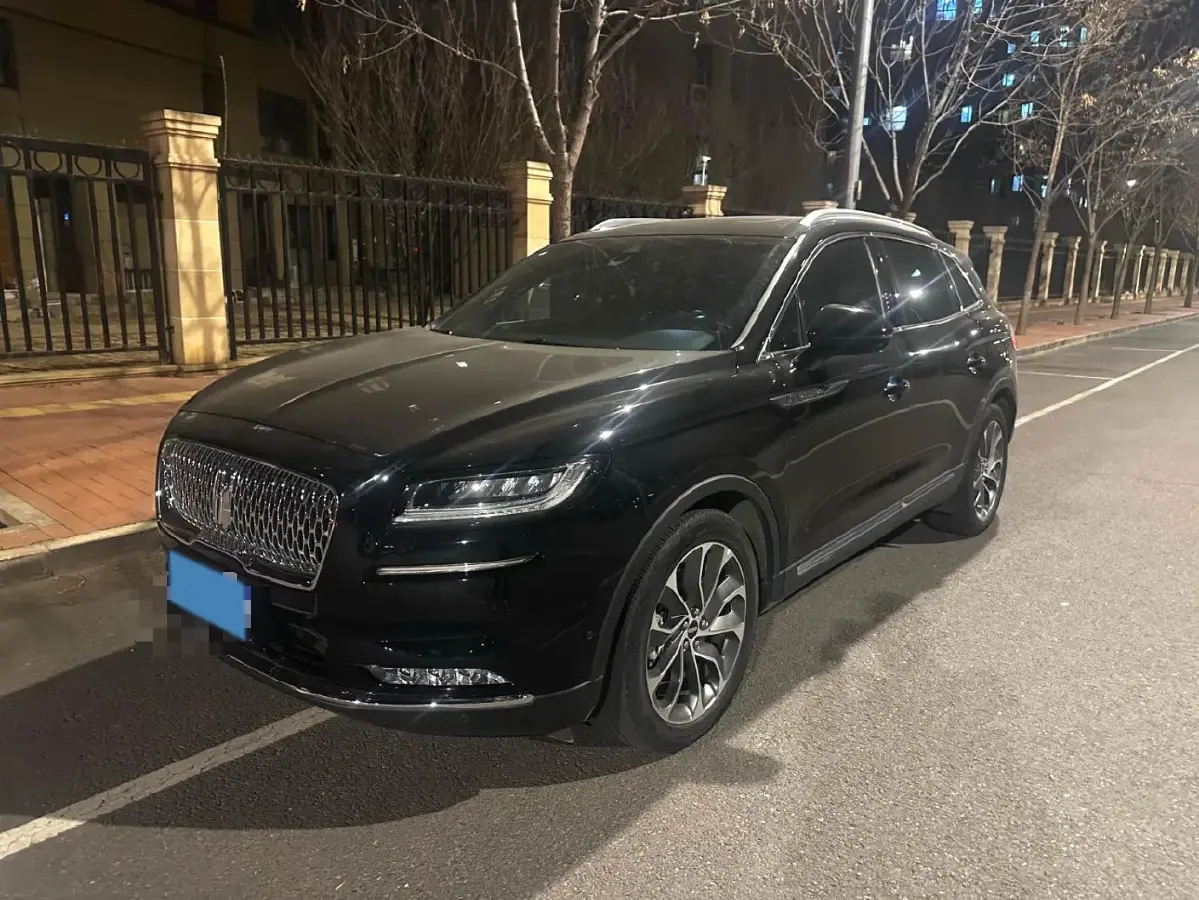 2021 Lincoln Nautilus 2.0T 245HP L4 8AT