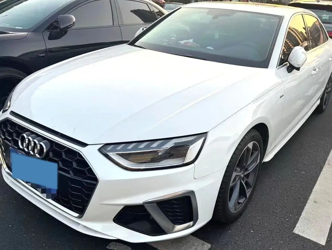 2020 Audi A4L 2.0T 190HP L4 7DCT