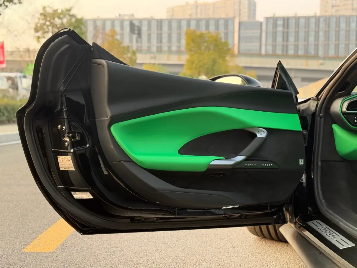 2022 Ferrari 296 3.0T 663HP V6 8DCT PHEV 7.45KWH,autocango,china used car exporter,china ev exporter,chinese used car exporter,chinese used ev exporter