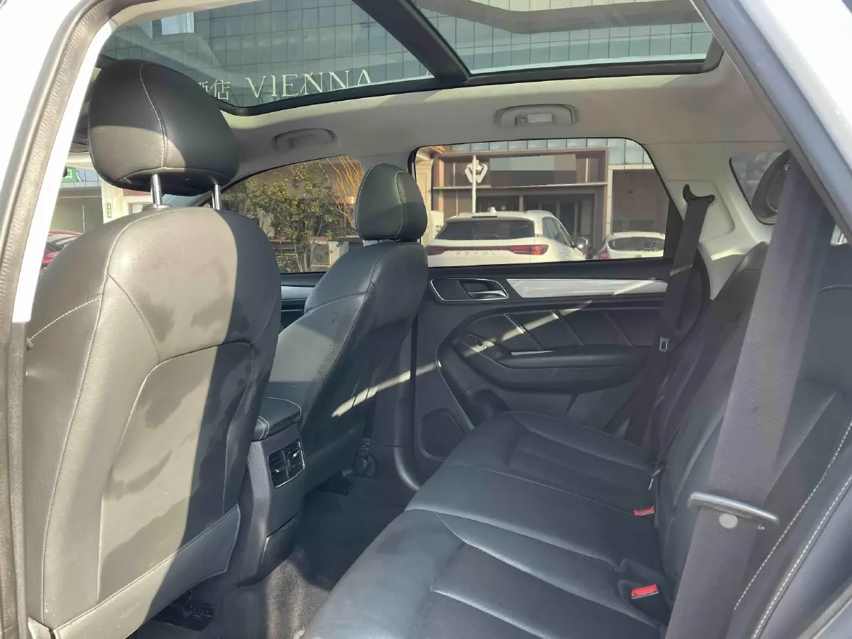 2020 Dongfeng YuFeng P16 2.4T 218HP L4 6MT,autocango,china used car exporter,china ev exporter,chinese used car exporter,chinese used ev exporter