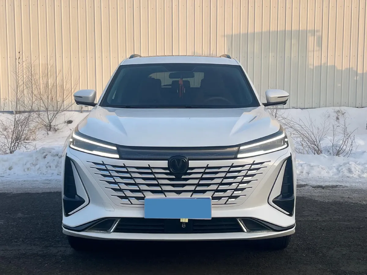 2023 ChangAn CS75 Plus 1.5T 188HP L4 8AT,autocango,china used car exporter,china ev exporter,chinese used car exporter,chinese used ev exporter