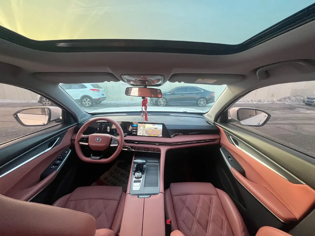 2023 ChangAn CS75 Plus 1.5T 188HP L4 8AT,autocango,china used car exporter,china ev exporter,chinese used car exporter,chinese used ev exporter