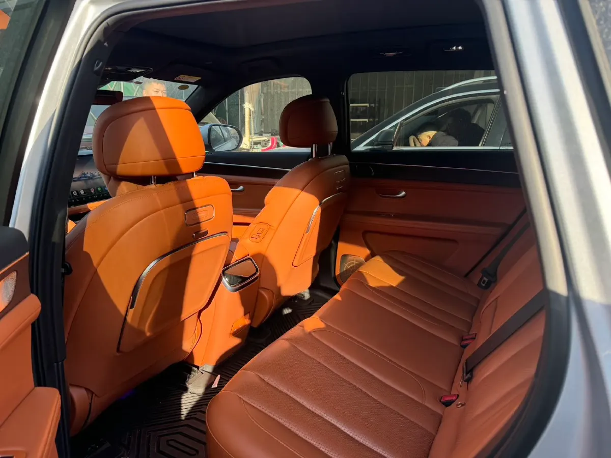 2024 Jaguar E-PACE 1.5T 200HP L3 8AT,autocango,china used car exporter,china ev exporter,chinese used car exporter,chinese used ev exporter