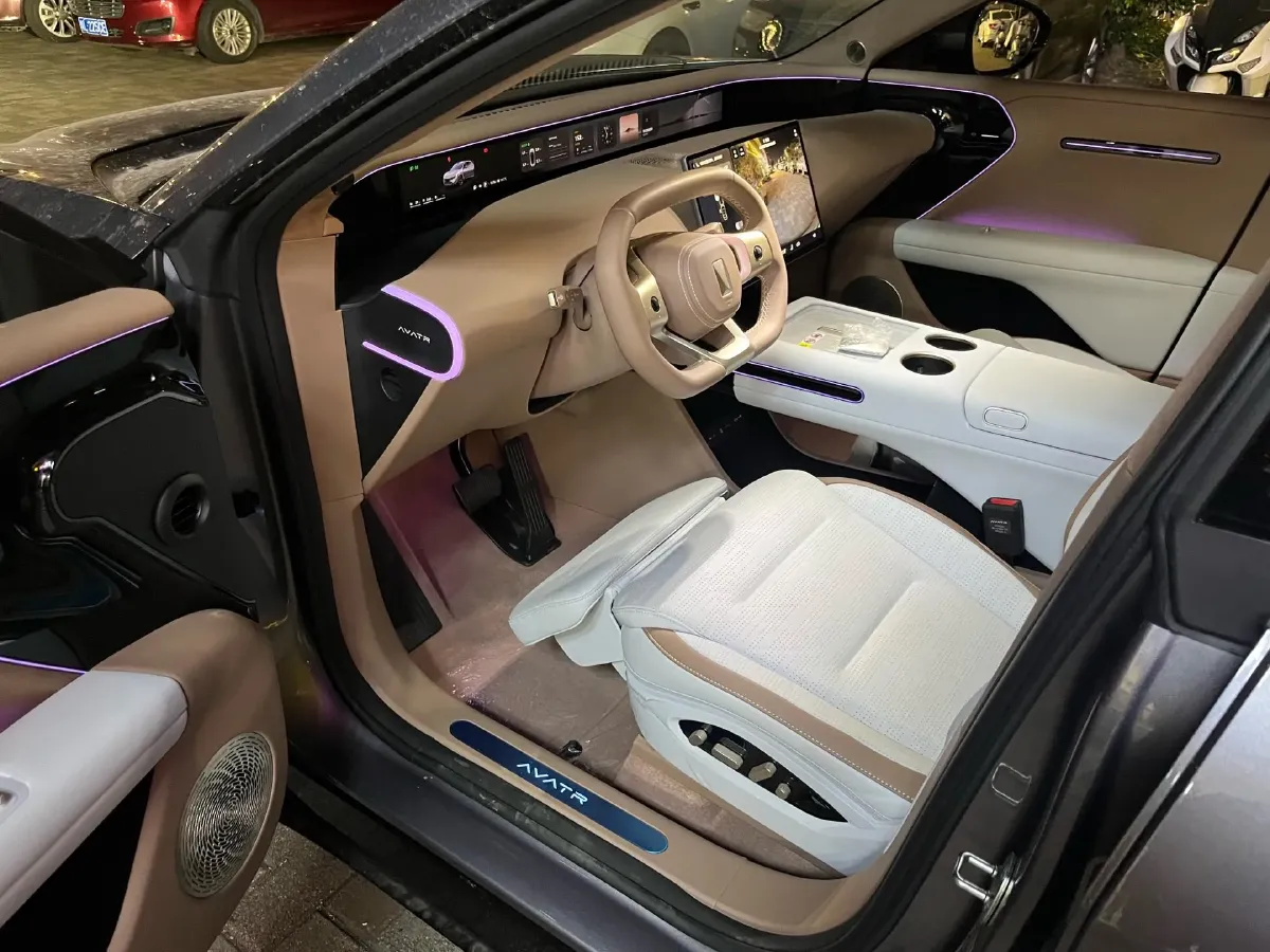 2024 Avatr 07 1.5T 156HP L4 REEV,autocango,china used car exporter,china ev exporter,chinese used car exporter,chinese used ev exporter