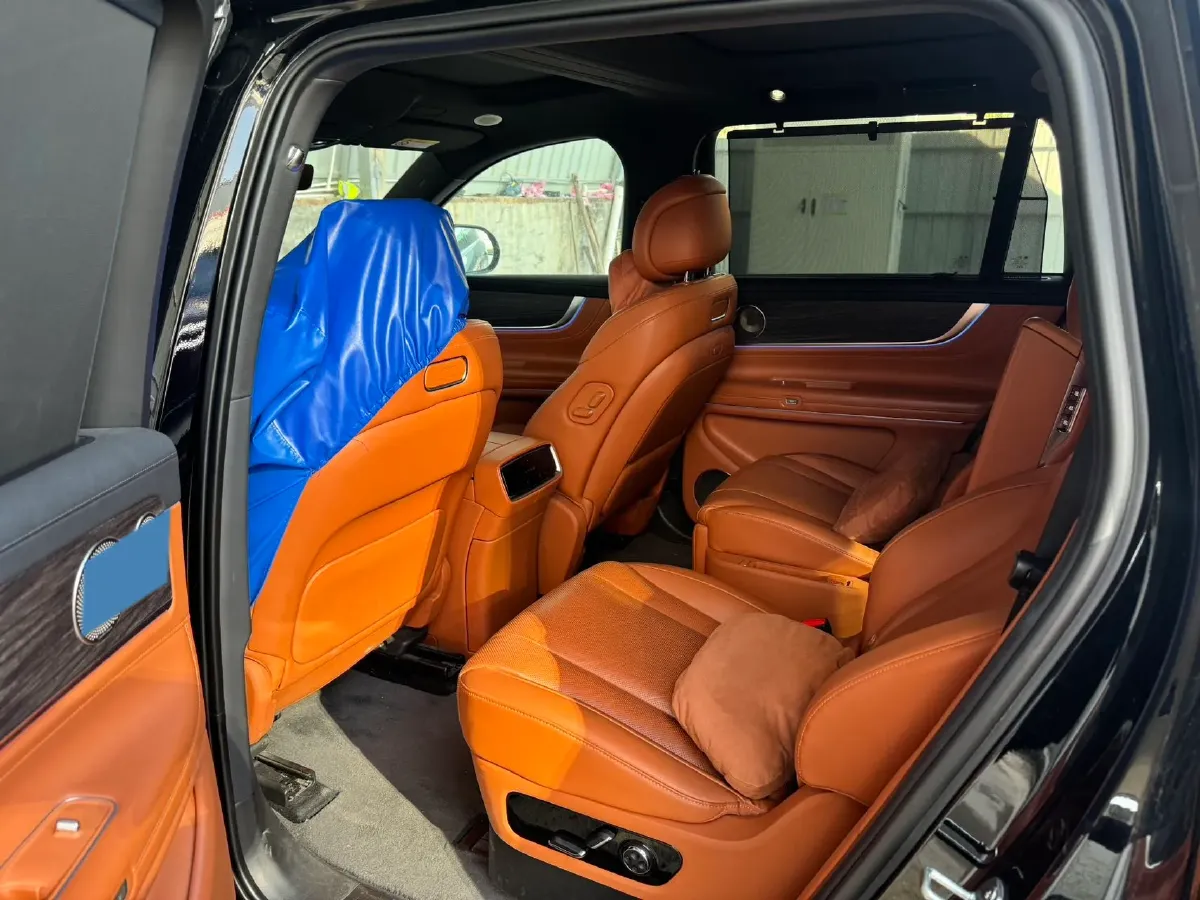 2024 AITO AITO M9 1.5T 152HP L4 REEV 42KWH,autocango,china used car exporter,china ev exporter,chinese used car exporter,chinese used ev exporter