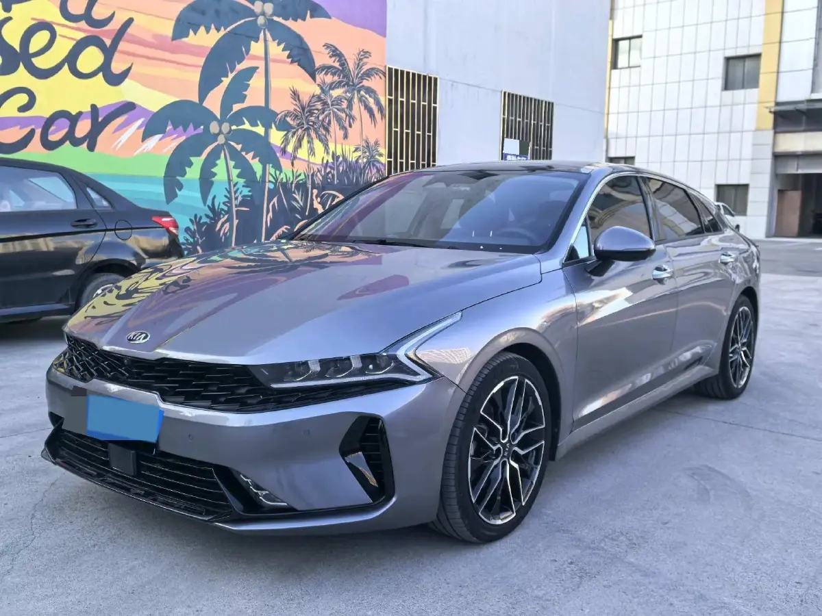 2020 Kia K5 2.0T 240HP L4 8AT
