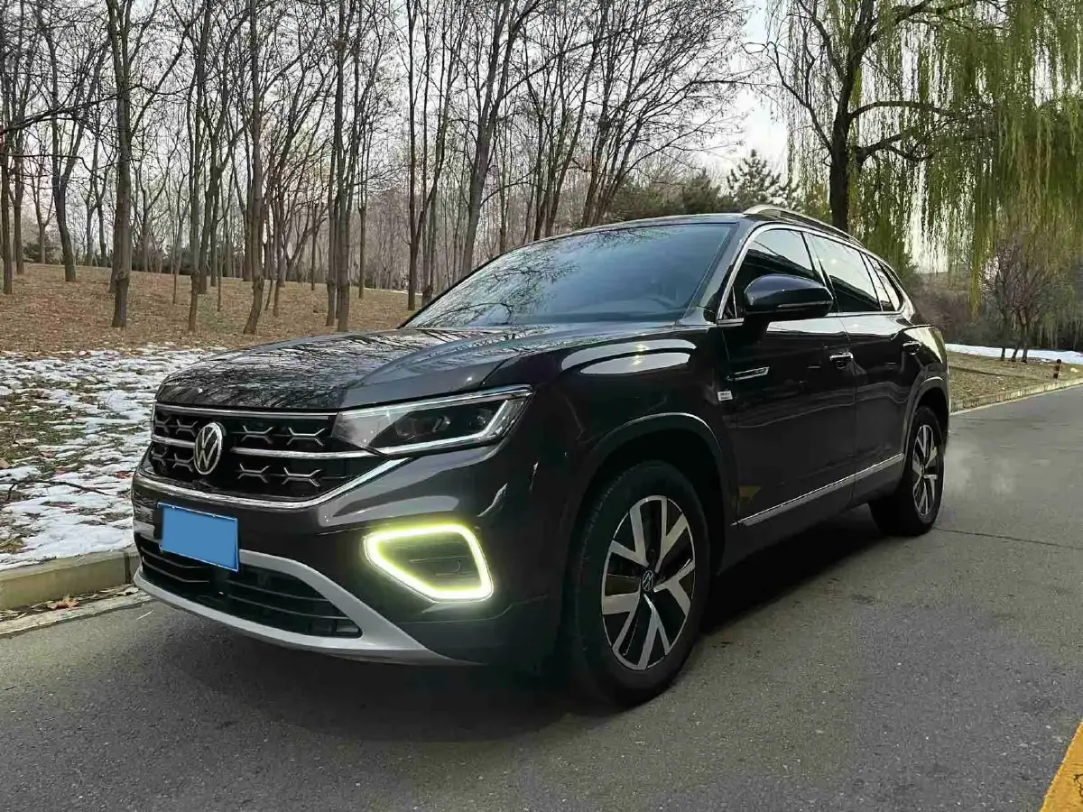 2023 Volkswagen Tayron 2.0T 186HP L4 7DCT