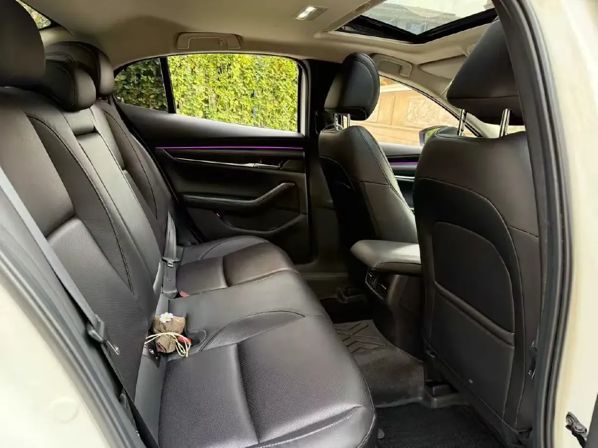 2021 Mazda 3 Axela 2.0L 158HP L4 6AT,autocango,china used car exporter,china ev exporter,chinese used car exporter,chinese used ev exporter