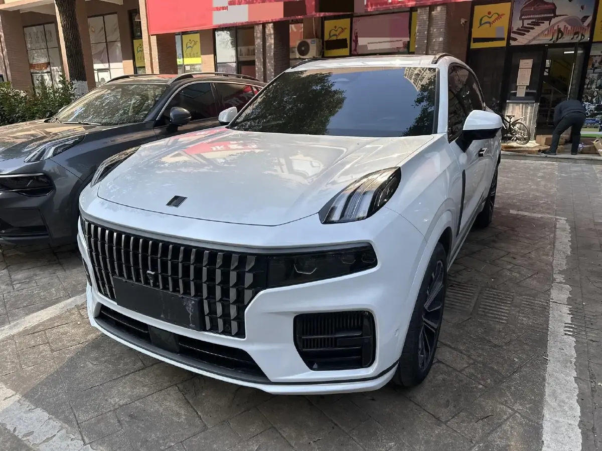 2023 LYNK&CO 09 EM-P 2.0T 254HP L4 3DHT PHEV 40.1KWH