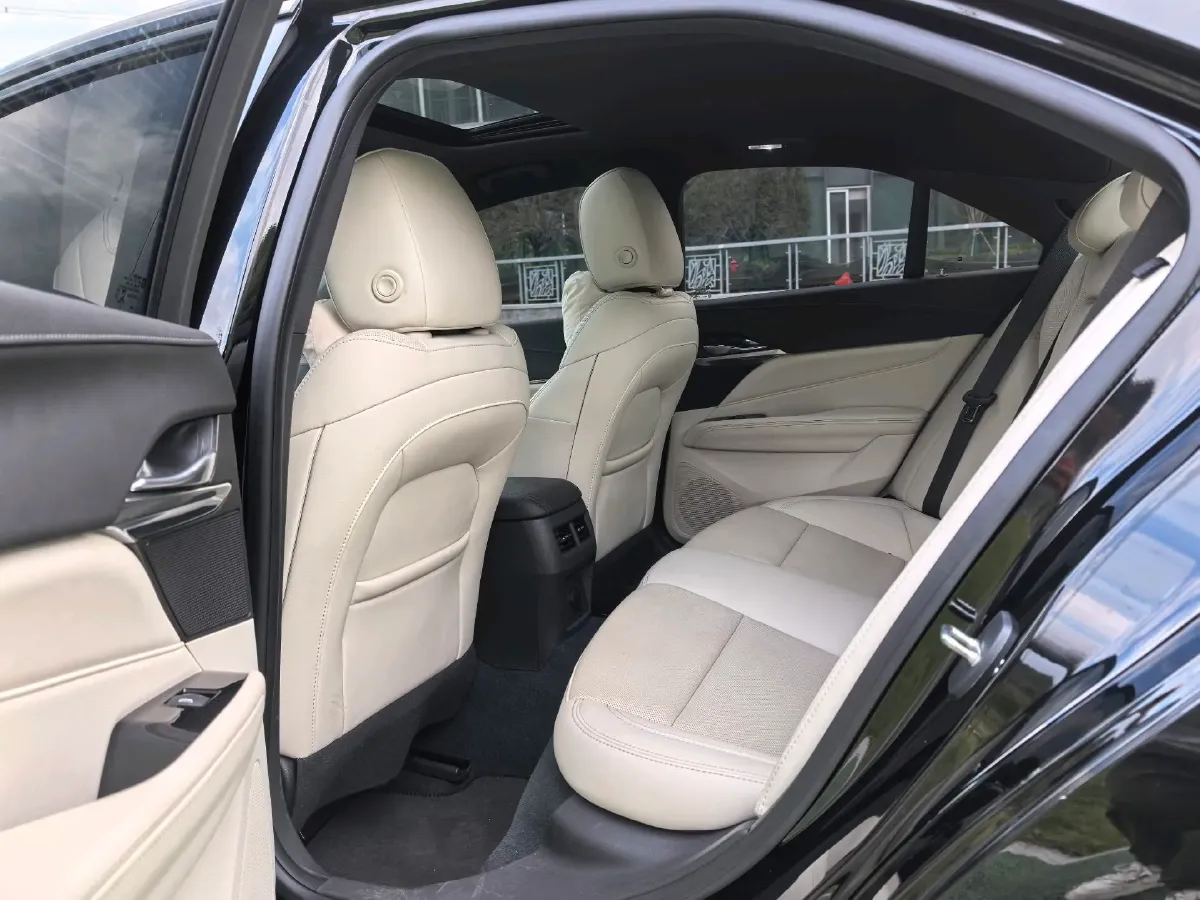 2023 Cadillac CT4 1.5T 211HP L4 8AT,autocango,china used car exporter,china ev exporter,chinese used car exporter,chinese used ev exporter