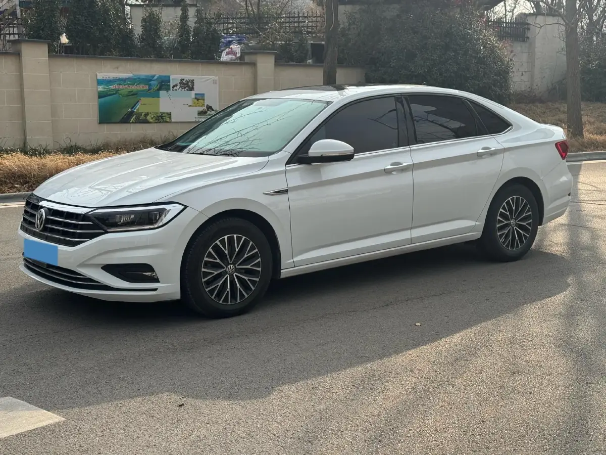 2021 Volkswagen Sagitar 1.4T 150HP L4 7DCT