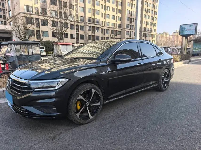 2022 Volkswagen Sagitar 1.2T 116HP L4 7DCT