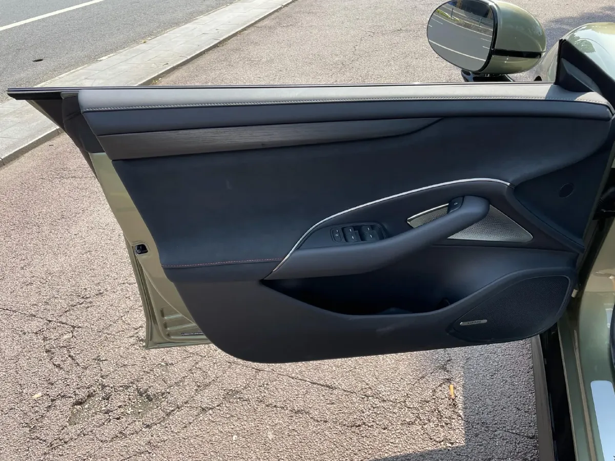 2024 MI SU7 BEV 101KWH,autocango,china used car exporter,china ev exporter,chinese used car exporter,chinese used ev exporter