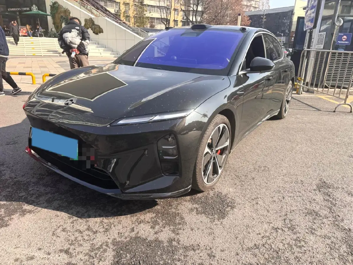 2025 NIO ET5 BEV
