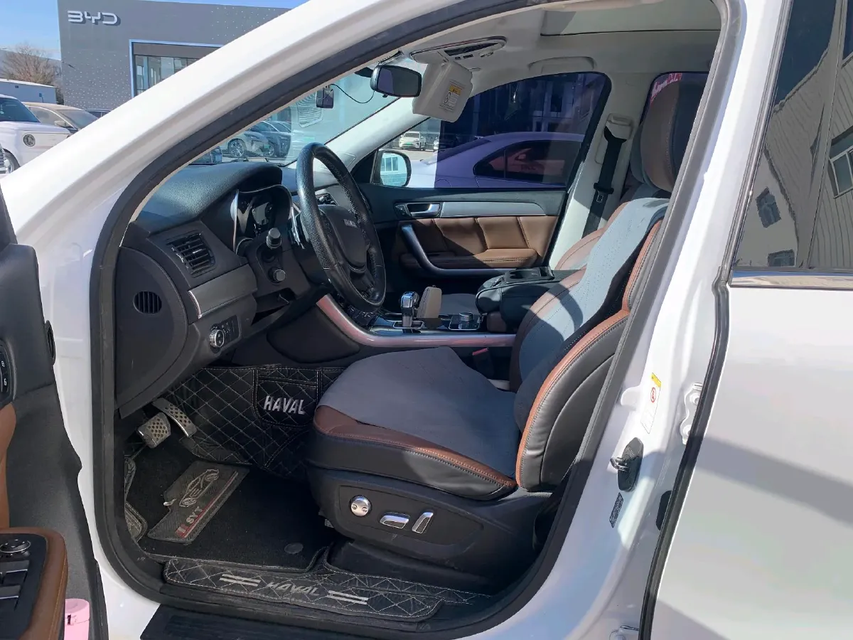 2017 Haval H8 2.0T 190HP L4 8AT,autocango,china used car exporter,china ev exporter,chinese used car exporter,chinese used ev exporter