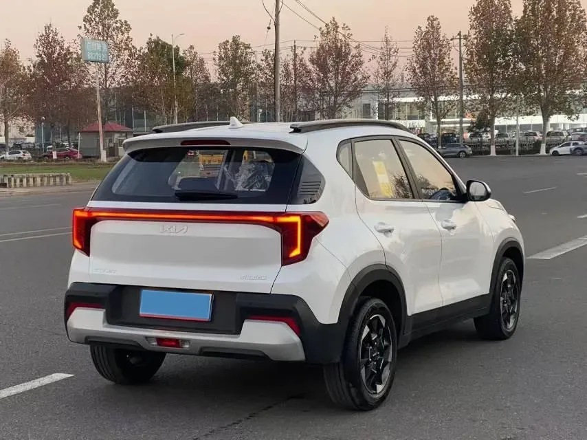 2024 Kia Sonet 1.5L 115HP L4 CVT,autocango,china used car exporter,china ev exporter,chinese used car exporter,chinese used ev exporter