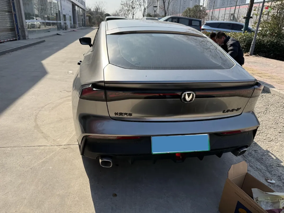2023 ChangAn UNI-V iDD 1.5T 170HP L4 6TCT PHEV 18.4KWH,autocango,china used car exporter,china ev exporter,chinese used car exporter,chinese used ev exporter