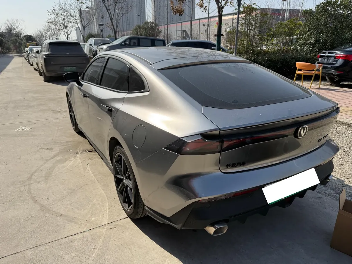 2023 ChangAn UNI-V iDD 1.5T 170HP L4 6TCT PHEV 18.4KWH,autocango,china used car exporter,china ev exporter,chinese used car exporter,chinese used ev exporter
