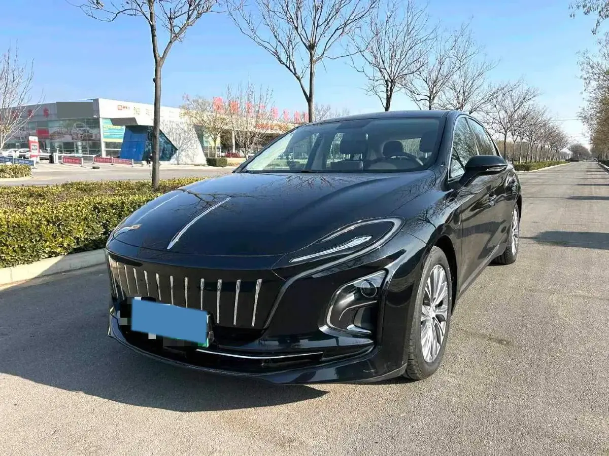 2024 HongQi E-QM5 BEV 72KWH