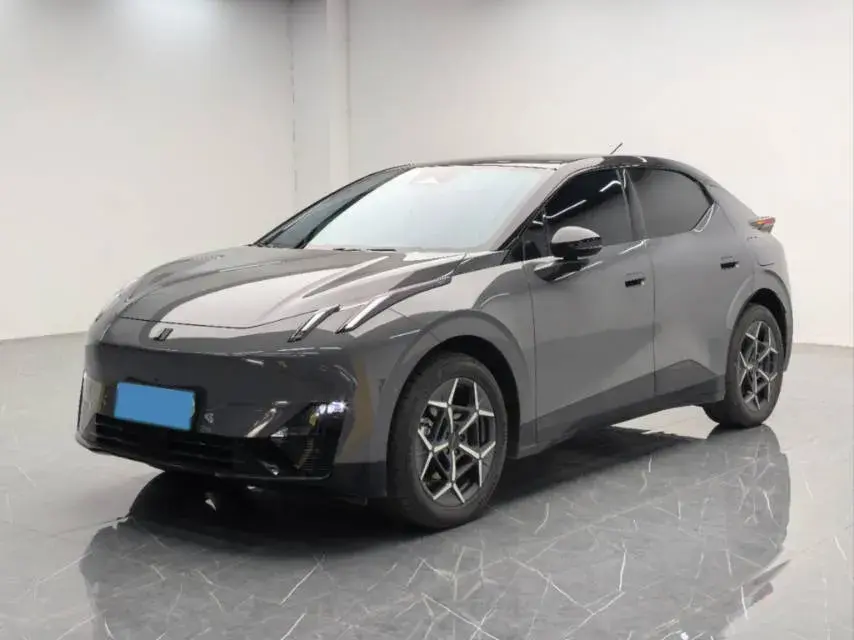 2025 Jetour Freeman 1.5T 184HP L4 7DCT