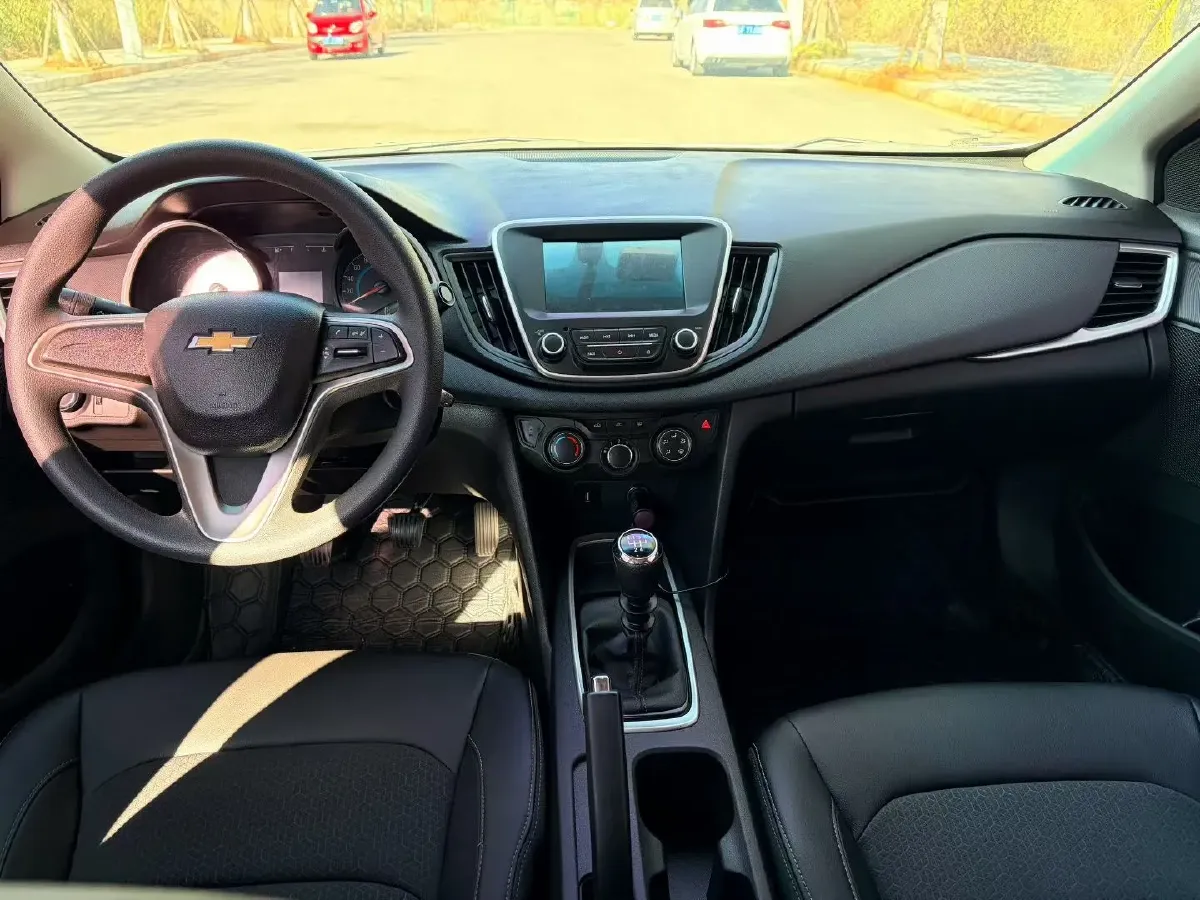 2016 Chevrolet Cavalier 1.5L 113HP L4 5MT,autocango,china used car exporter,china ev exporter,chinese used car exporter,chinese used ev exporter