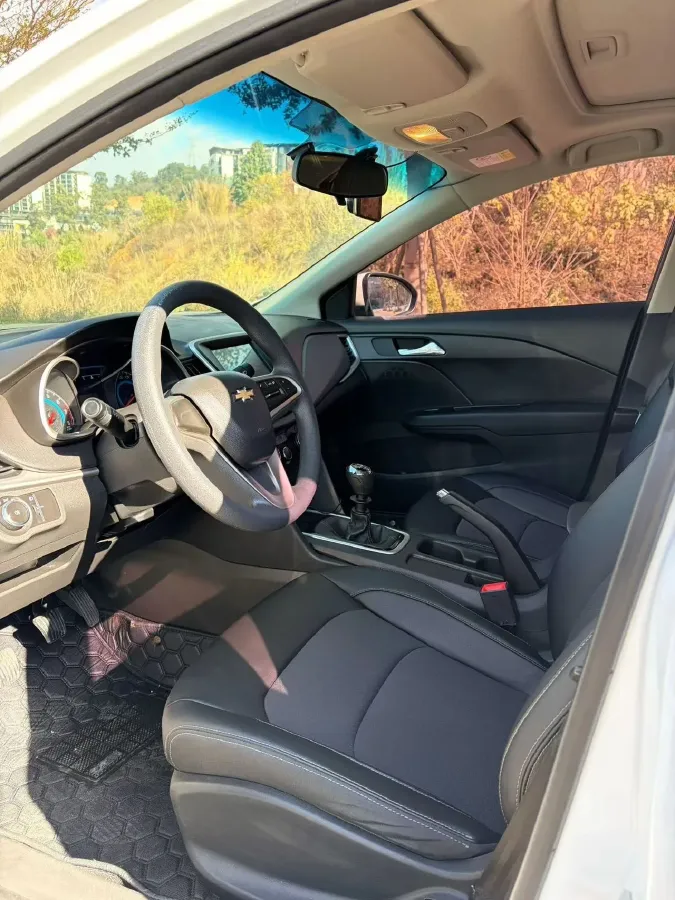 2016 Chevrolet Cavalier 1.5L 113HP L4 5MT,autocango,china used car exporter,china ev exporter,chinese used car exporter,chinese used ev exporter